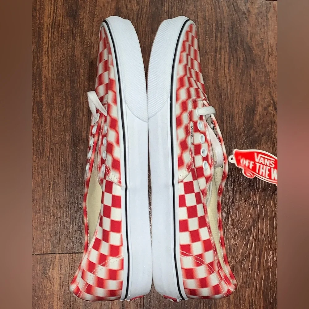 Vans - Picture 8 of 10